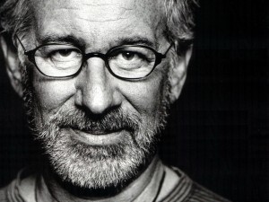 Steven Spielberg se formou após 35 anos de sucesso