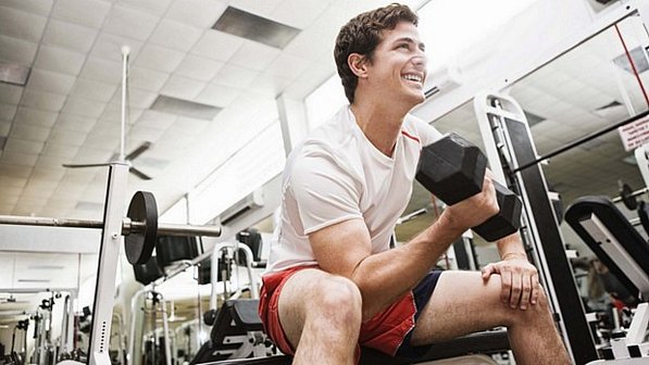 Jovens que se exercitam, são adultos mais saudáveis.